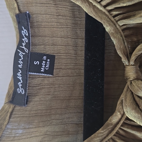 SAM AND JESS BRAND WOMEN'S JUNIOR OLIVE GREEN COLD SHOULDER TOP SIZE SMALL - Picture 6 of 16